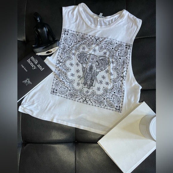 Charlotte Russe Tank Top - Picture 2 of 2